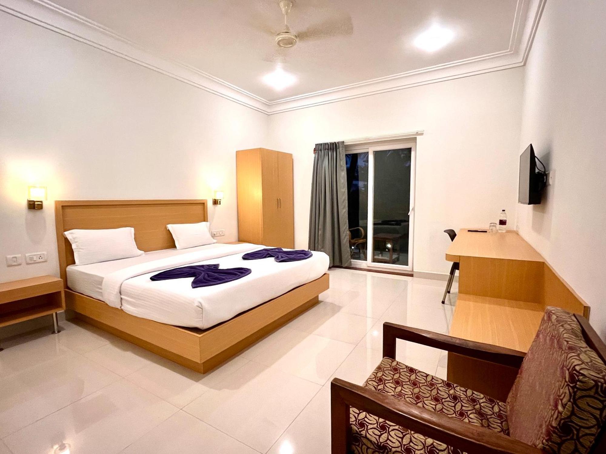 Morjim Sunset Hotel Luaran gambar